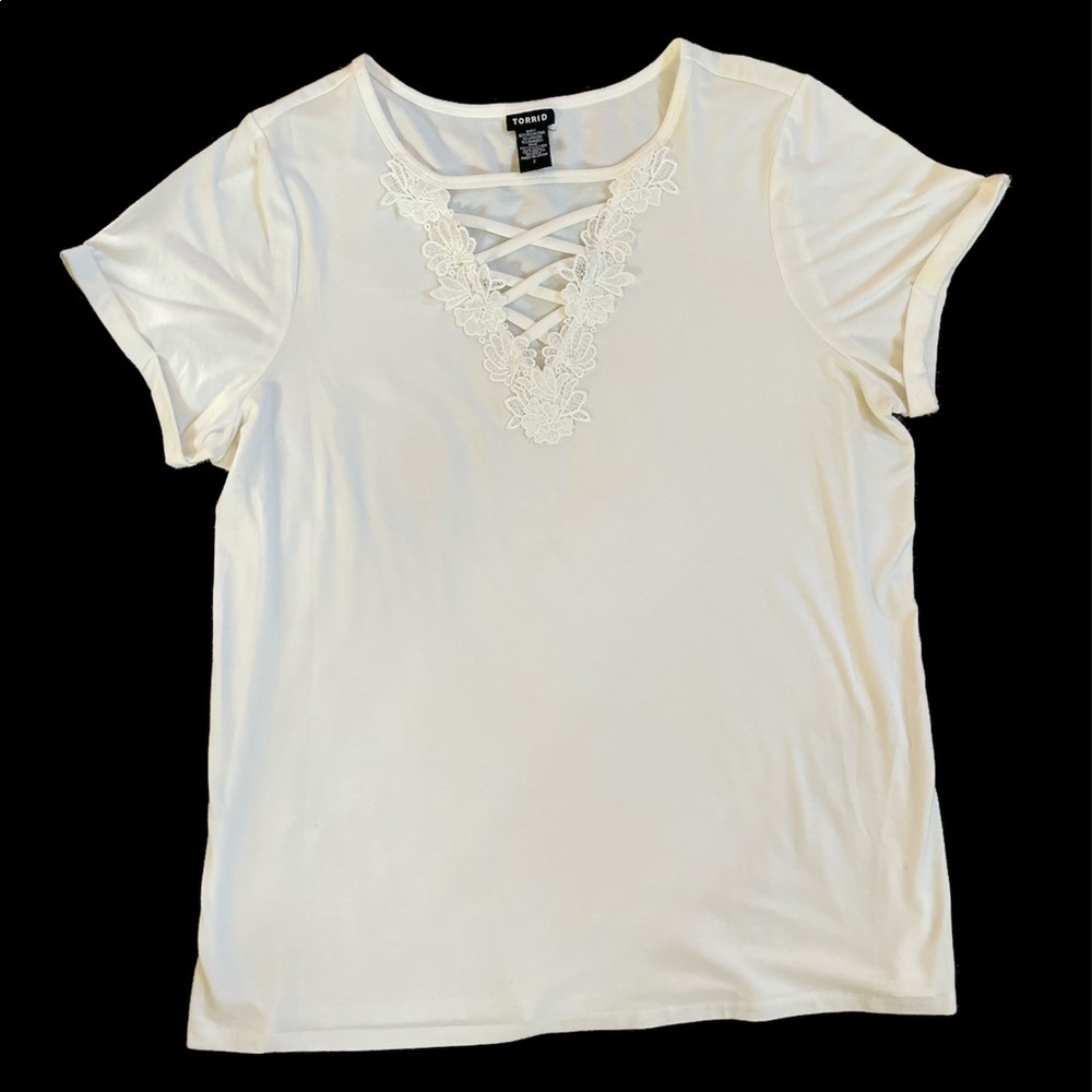Torrid white top 2